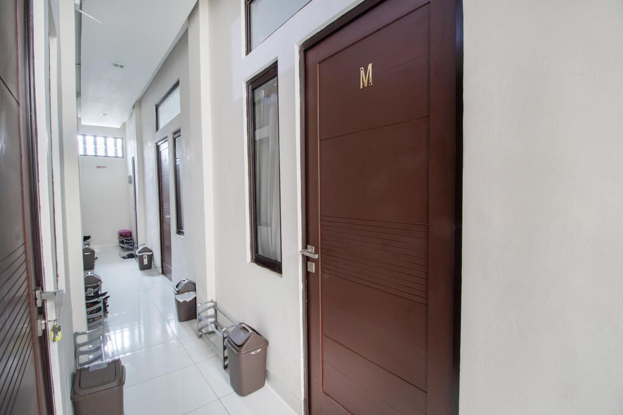 Oyo 3253 Sofia Residence Telukjambe 외부 사진