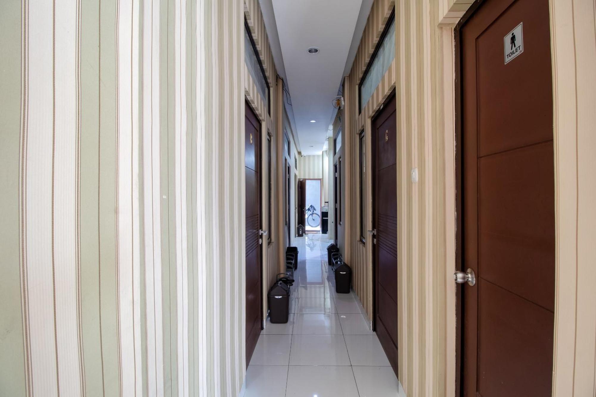 Oyo 3253 Sofia Residence Telukjambe 외부 사진