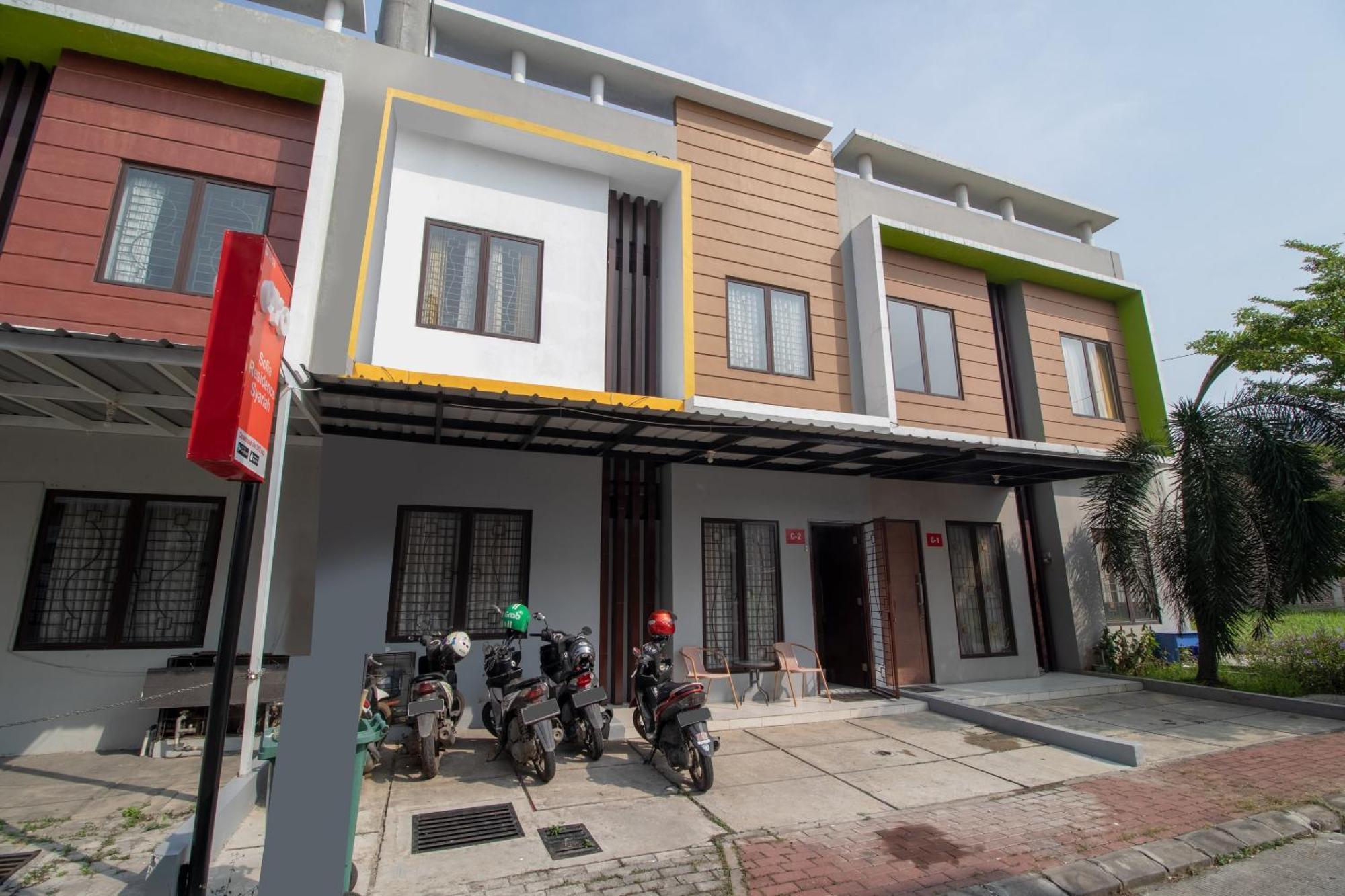 Oyo 3253 Sofia Residence Telukjambe 외부 사진